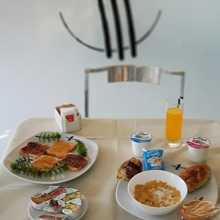 מלון La Torre 3*